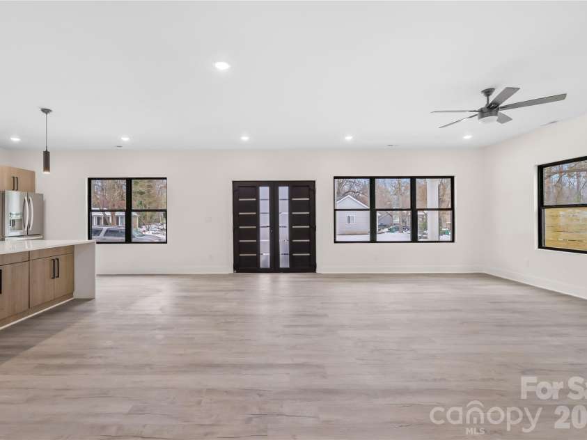 5113 Banfshire Road, Charlotte, NC 28215.  MLS# CAR4390284, YatesRealty ID 15314. 