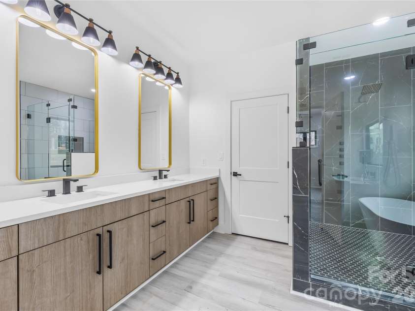 5113 Banfshire Road, Charlotte, NC 28215.  MLS# CAR4390284, YatesRealty ID 15314. 