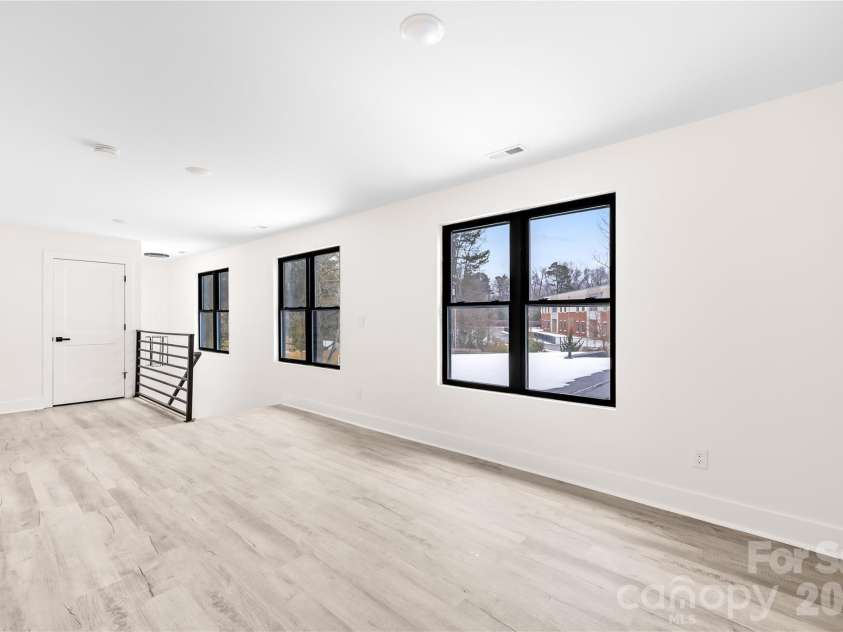 5113 Banfshire Road, Charlotte, NC 28215.  MLS# CAR4390284, YatesRealty ID 15314. 