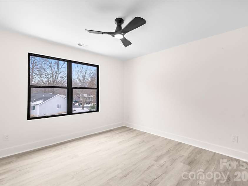 5113 Banfshire Road, Charlotte, NC 28215.  MLS# CAR4390284, YatesRealty ID 15314. 