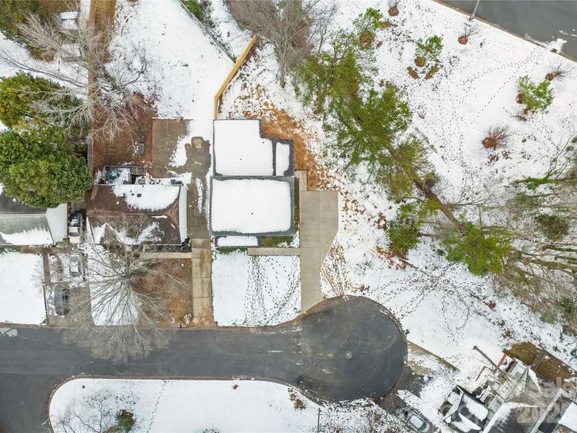 5113 Banfshire Road, Charlotte, NC 28215.  MLS# CAR4390284, YatesRealty ID 15314. 