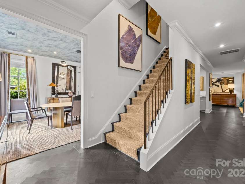 1550 High Street, Charlotte, NC 28211.  MLS# CAR4251602, YatesRealty ID 15315. 