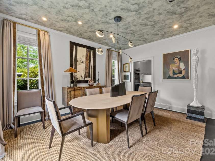 1550 High Street, Charlotte, NC 28211.  MLS# CAR4251602, YatesRealty ID 15315. 