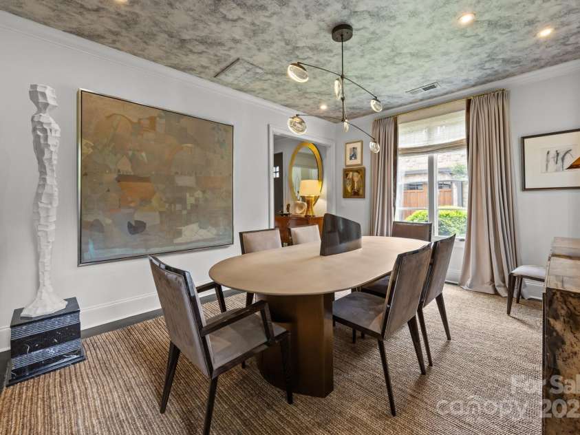 1550 High Street, Charlotte, NC 28211.  MLS# CAR4251602, YatesRealty ID 15315. 