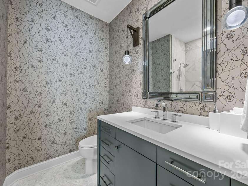 1550 High Street, Charlotte, NC 28211.  MLS# CAR4251602, YatesRealty ID 15315. 