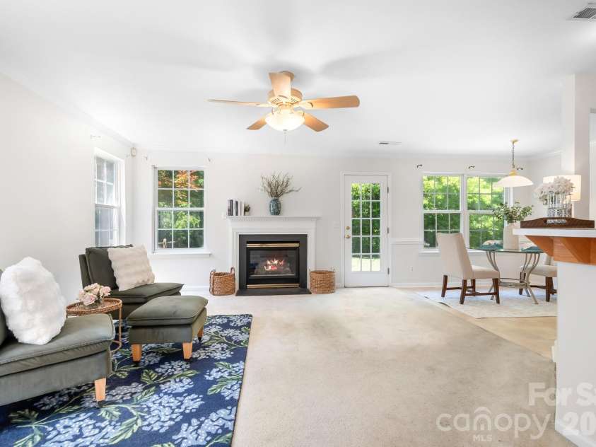 4634 Bridle Ridge Lane, Charlotte, NC 28269.  MLS# CAR4372791, YatesRealty ID 15315. 