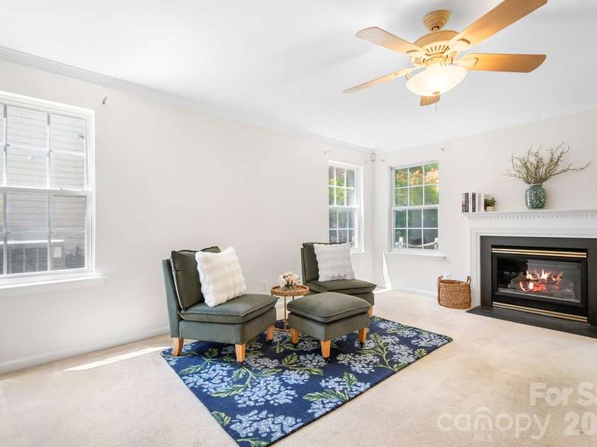 4634 Bridle Ridge Lane, Charlotte, NC 28269.  MLS# CAR4372791, YatesRealty ID 15315. 