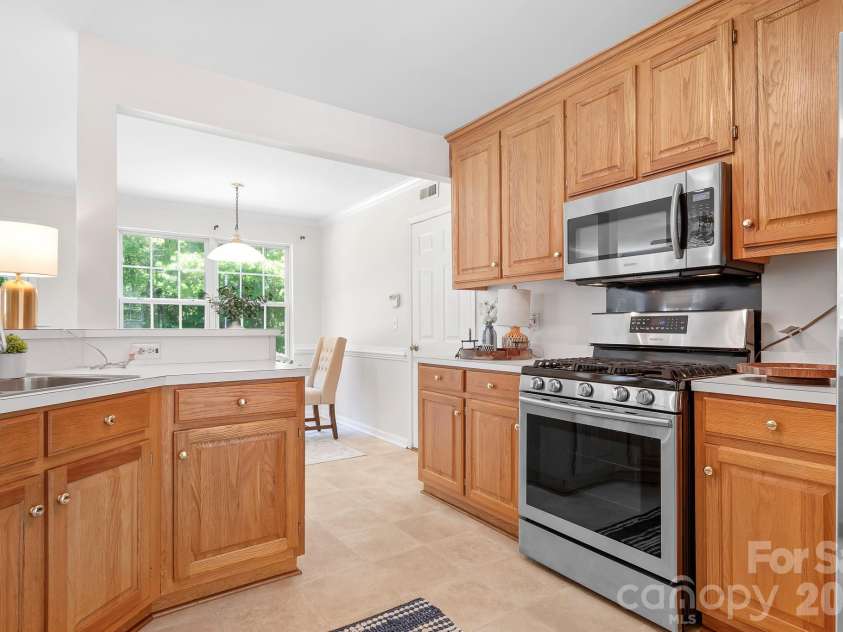 4634 Bridle Ridge Lane, Charlotte, NC 28269.  MLS# CAR4372791, YatesRealty ID 15315. 