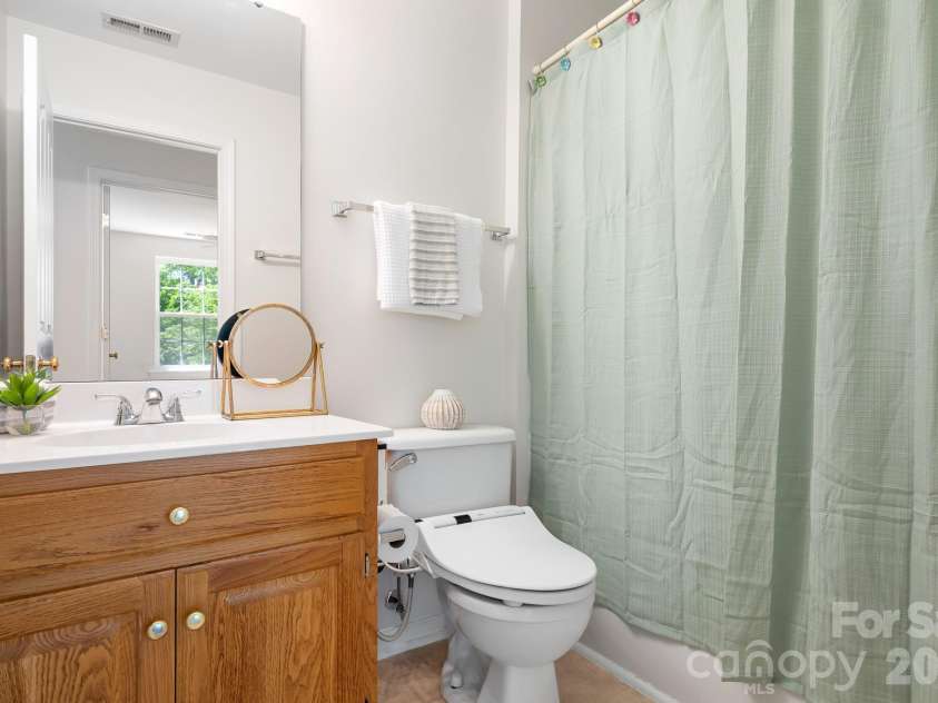 4634 Bridle Ridge Lane, Charlotte, NC 28269.  MLS# CAR4372791, YatesRealty ID 15315. 