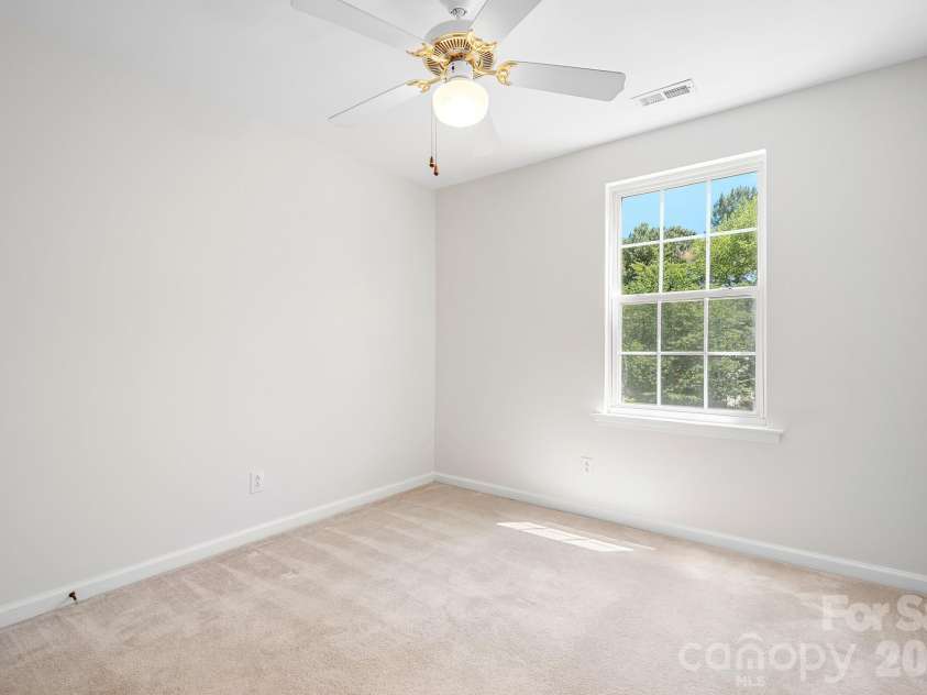 4634 Bridle Ridge Lane, Charlotte, NC 28269.  MLS# CAR4372791, YatesRealty ID 15315. 