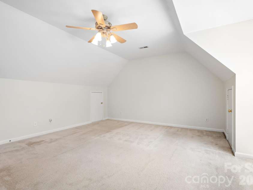 4634 Bridle Ridge Lane, Charlotte, NC 28269.  MLS# CAR4372791, YatesRealty ID 15315. 