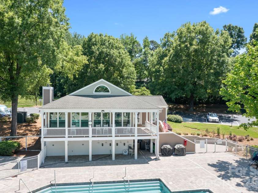 4634 Bridle Ridge Lane, Charlotte, NC 28269.  MLS# CAR4372791, YatesRealty ID 15315. 