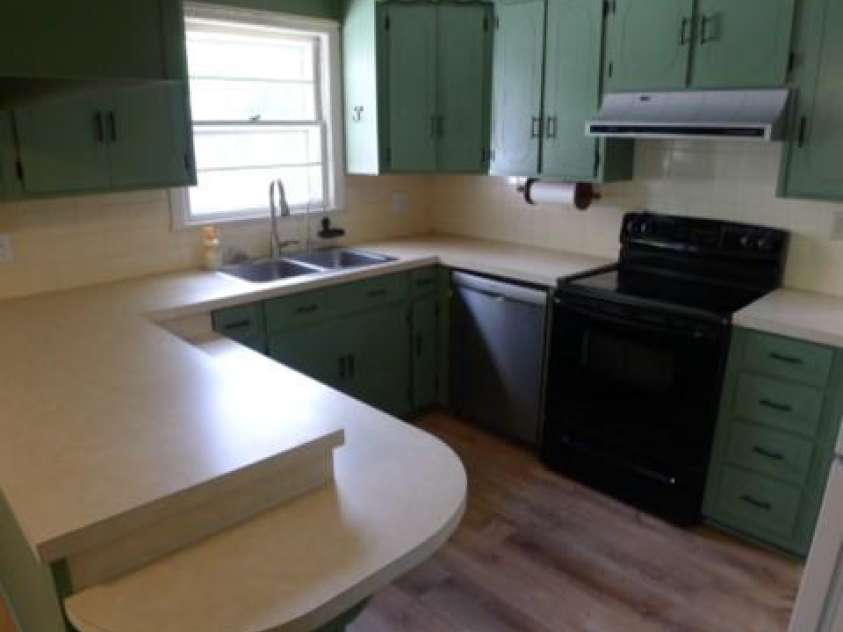 104 Main Street, Jonesville, NC 28642.  MLS# CAR4257586, YatesRealty ID 15316. 