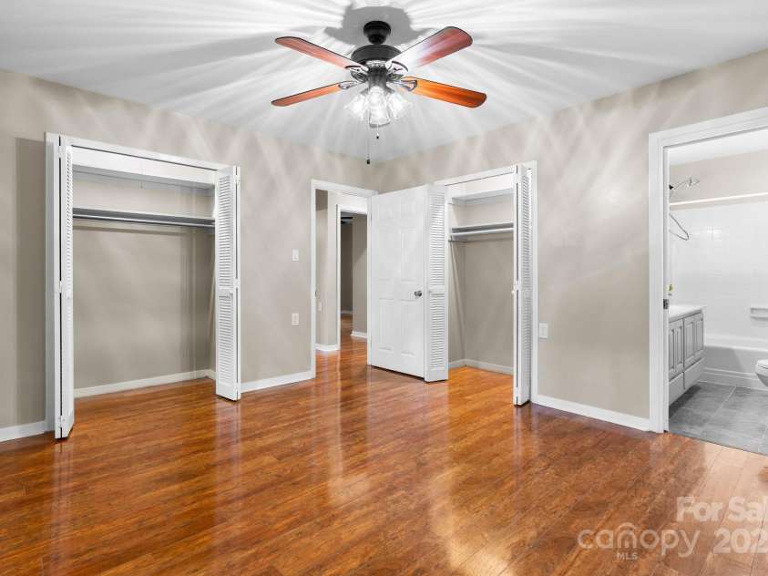 220 Pinehurst Lane, Newton, NC 28658.  MLS# CAR4258457, YatesRealty ID 15317. 