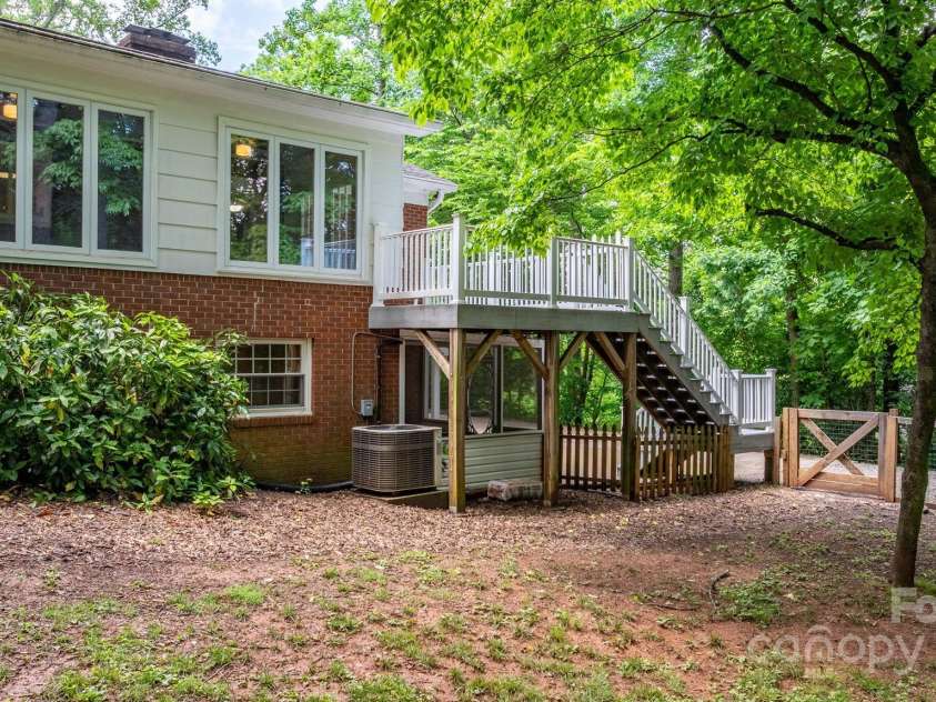 220 Pinehurst Lane, Newton, NC 28658.  MLS# CAR4258457, YatesRealty ID 15317. 
