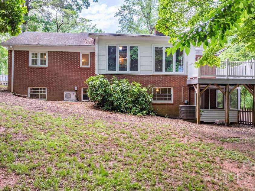 220 Pinehurst Lane, Newton, NC 28658.  MLS# CAR4258457, YatesRealty ID 15317. 