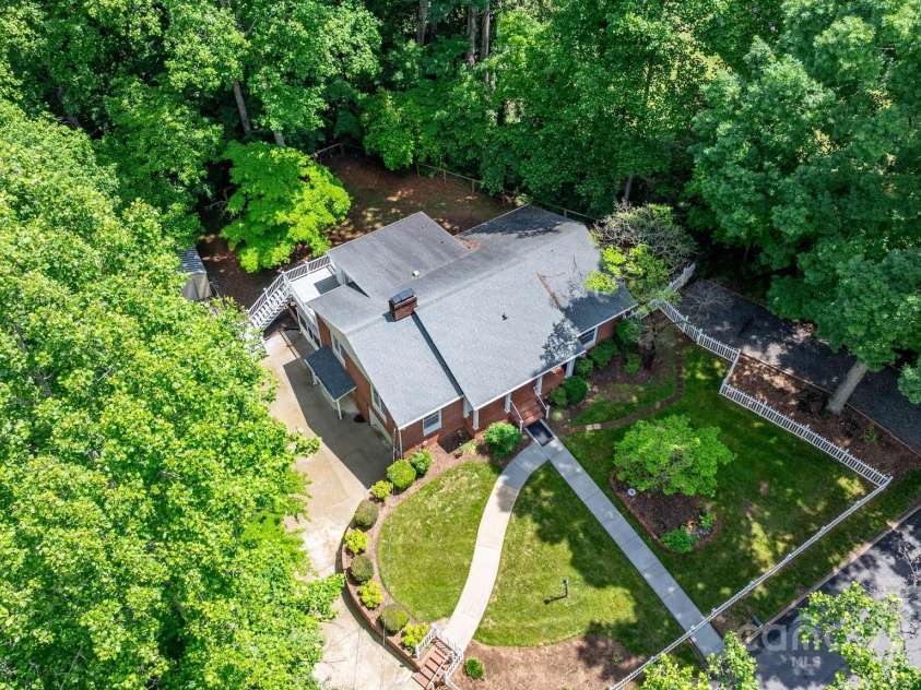 220 Pinehurst Lane, Newton, NC 28658.  MLS# CAR4258457, YatesRealty ID 15317. 