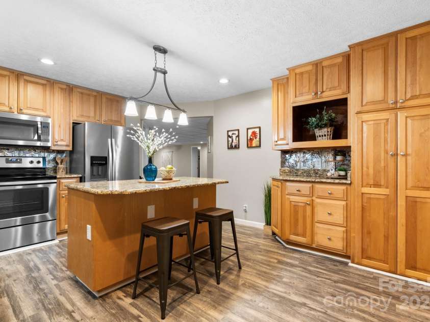 220 Pinehurst Lane, Newton, NC 28658.  MLS# CAR4258457, YatesRealty ID 15317. Lower Level Full Kitchen