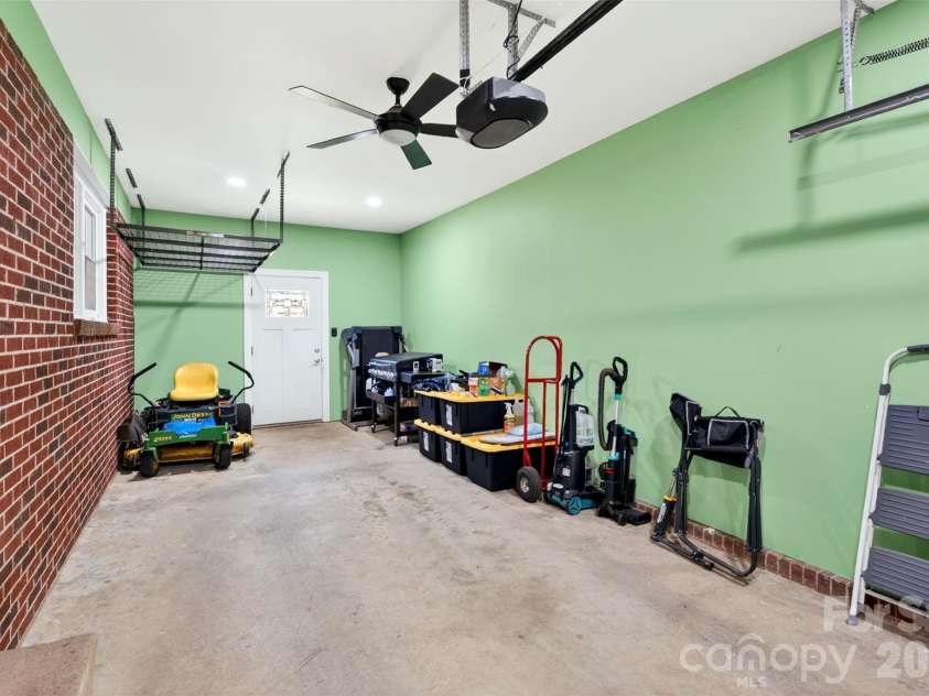 4853 Main Street, Cowpens, SC 29330.  MLS# CAR4372976, YatesRealty ID 15318. 