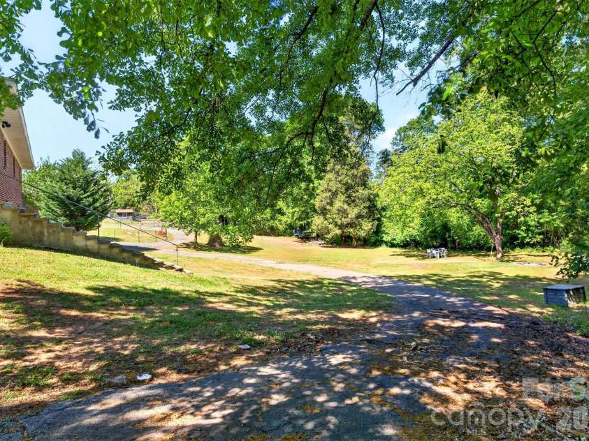 4853 Main Street, Cowpens, SC 29330.  MLS# CAR4372976, YatesRealty ID 15318. 