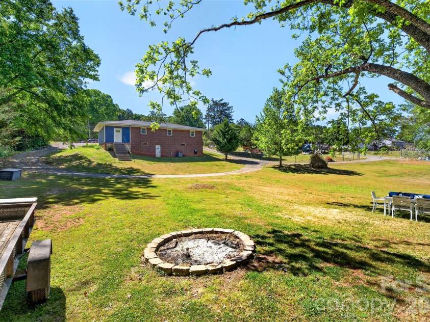 4853 Main Street, Cowpens, SC 29330.  MLS# CAR4372976, YatesRealty ID 15318. 
