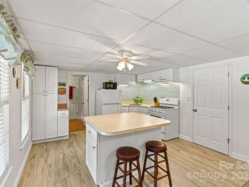 6992 Sherrills Ford Road, Sherrills Ford, NC 28673.  MLS# CAR4259782, YatesRealty ID 15318. Apartment kitchen in the basement