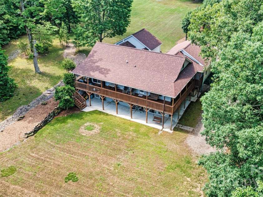 6992 Sherrills Ford Road, Sherrills Ford, NC 28673.  MLS# CAR4259782, YatesRealty ID 15318. Back yard view