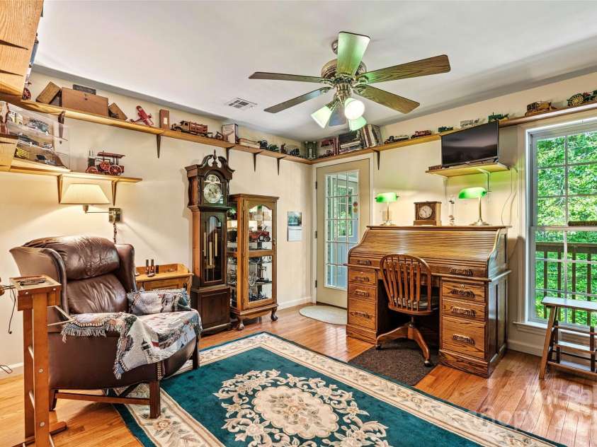 6992 Sherrills Ford Road, Sherrills Ford, NC 28673.  MLS# CAR4259782, YatesRealty ID 15318. Bedroom # 3