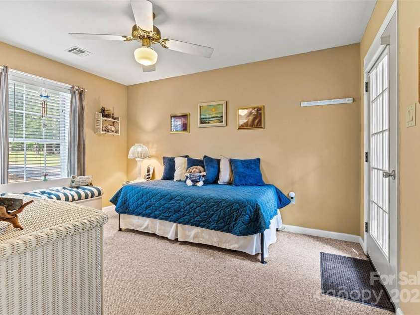 6992 Sherrills Ford Road, Sherrills Ford, NC 28673.  MLS# CAR4259782, YatesRealty ID 15318. Flex room #2 - main level WITH ITS OWN ENTRANCE FROM THE OUTSIDE