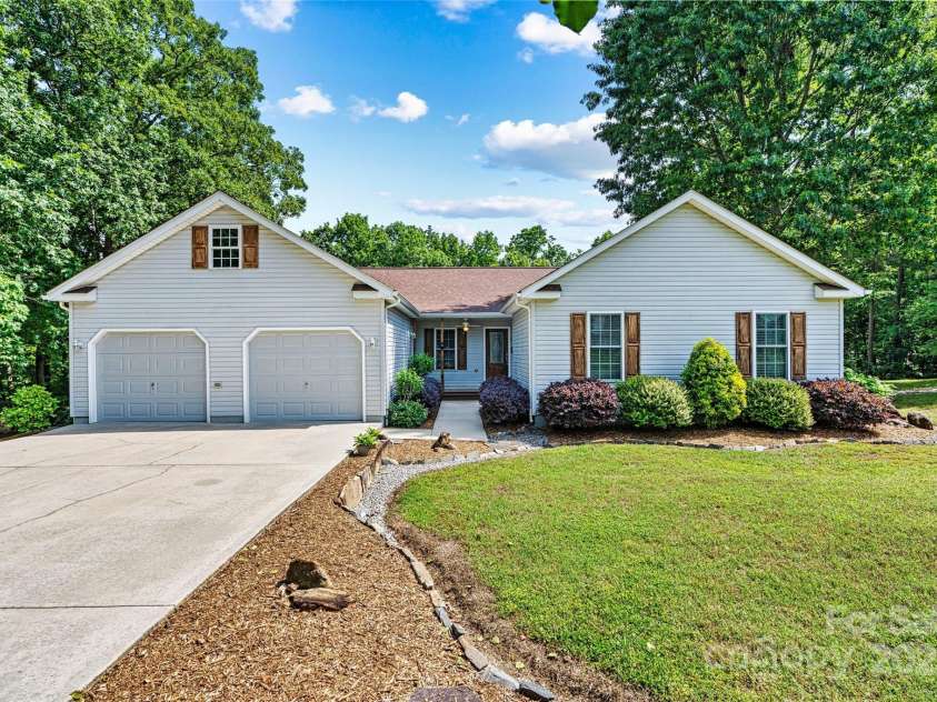 6992 Sherrills Ford Road, Sherrills Ford, NC 28673.  MLS# CAR4259782, YatesRealty ID 15318. Front of home