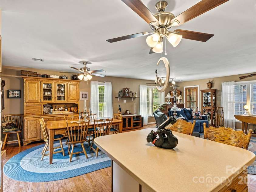 6992 Sherrills Ford Road, Sherrills Ford, NC 28673.  MLS# CAR4259782, YatesRealty ID 15318. Kitchen main level
