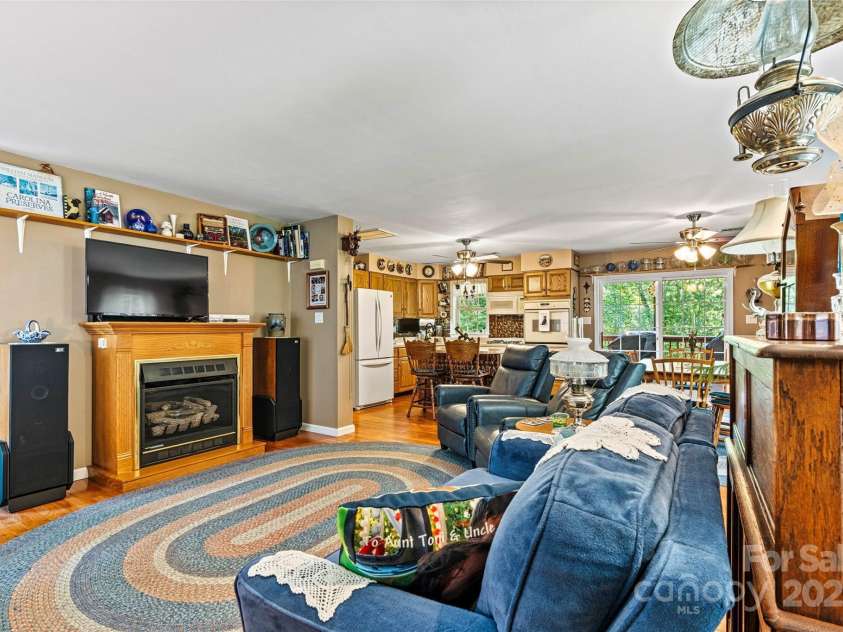 6992 Sherrills Ford Road, Sherrills Ford, NC 28673.  MLS# CAR4259782, YatesRealty ID 15318. Living room main level