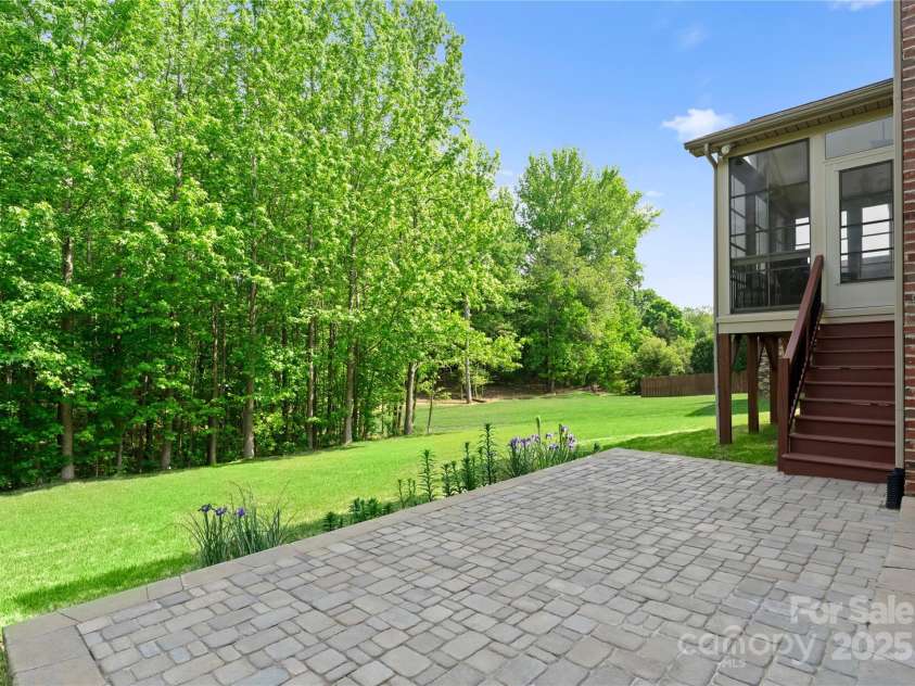 2606 Walker Road, Matthews, NC 28105.  MLS# CAR4258794, YatesRealty ID 15319. 