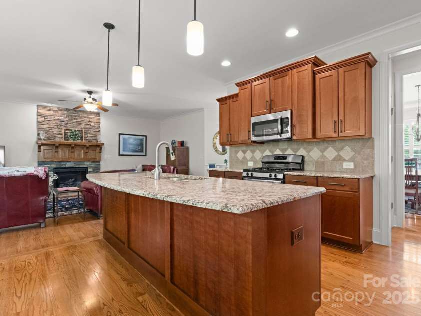 2606 Walker Road, Matthews, NC 28105.  MLS# CAR4258794, YatesRealty ID 15319. 