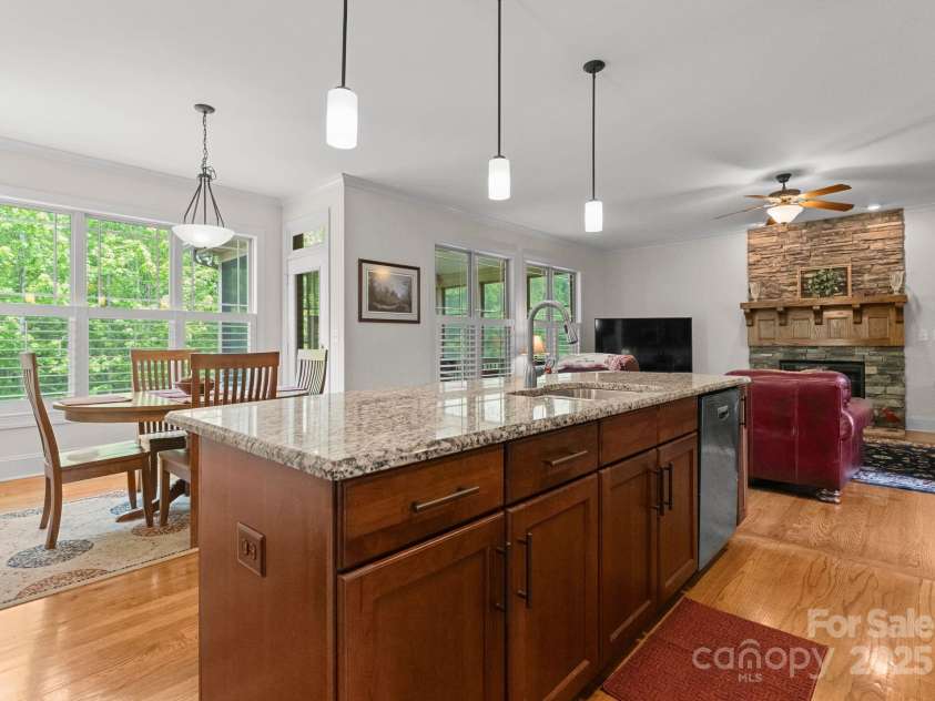 2606 Walker Road, Matthews, NC 28105.  MLS# CAR4258794, YatesRealty ID 15319. 