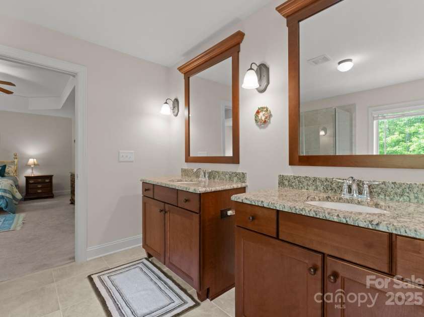 2606 Walker Road, Matthews, NC 28105.  MLS# CAR4258794, YatesRealty ID 15319. 