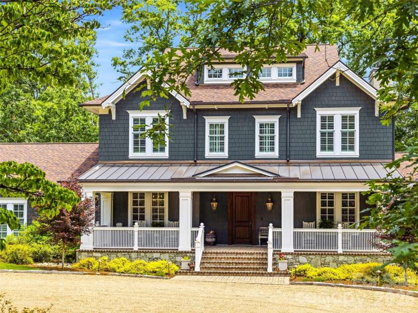 1 Cedar Chine Drive, Asheville, NC 28803.  MLS# CAR4393411, YatesRealty ID 15321. 
