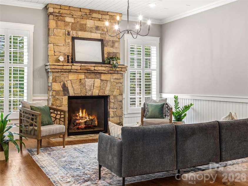 1 Cedar Chine Drive, Asheville, NC 28803.  MLS# CAR4393411, YatesRealty ID 15321. 