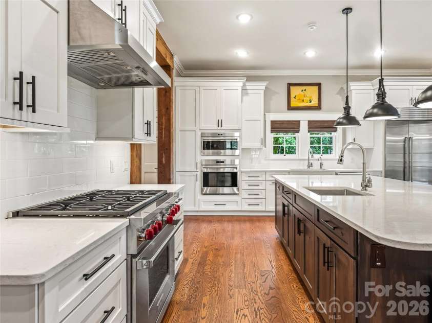 1 Cedar Chine Drive, Asheville, NC 28803.  MLS# CAR4393411, YatesRealty ID 15321. 