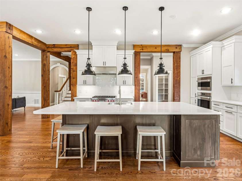1 Cedar Chine Drive, Asheville, NC 28803.  MLS# CAR4393411, YatesRealty ID 15321. 