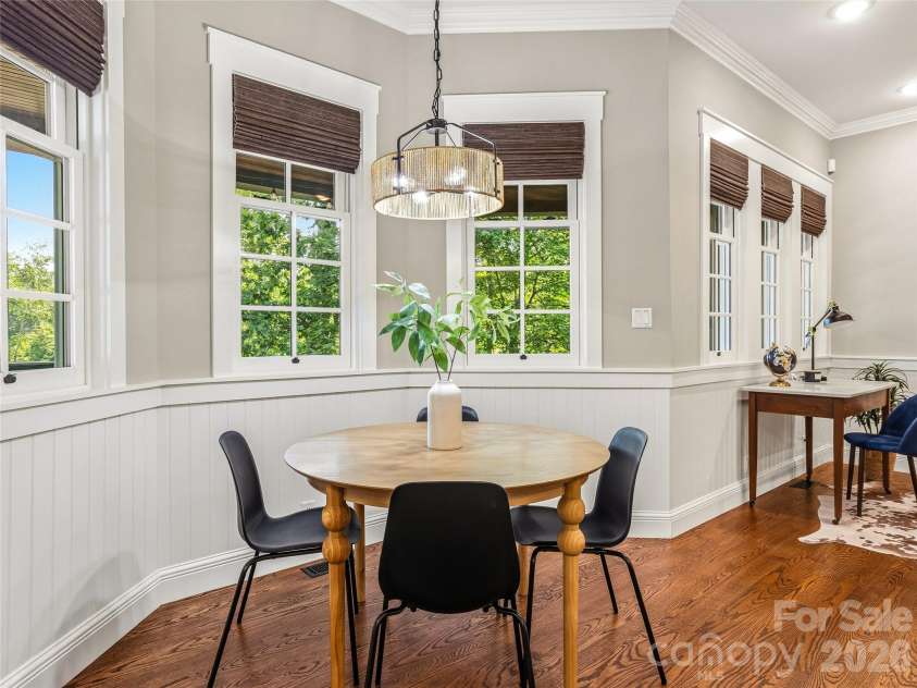 1 Cedar Chine Drive, Asheville, NC 28803.  MLS# CAR4393411, YatesRealty ID 15321. 