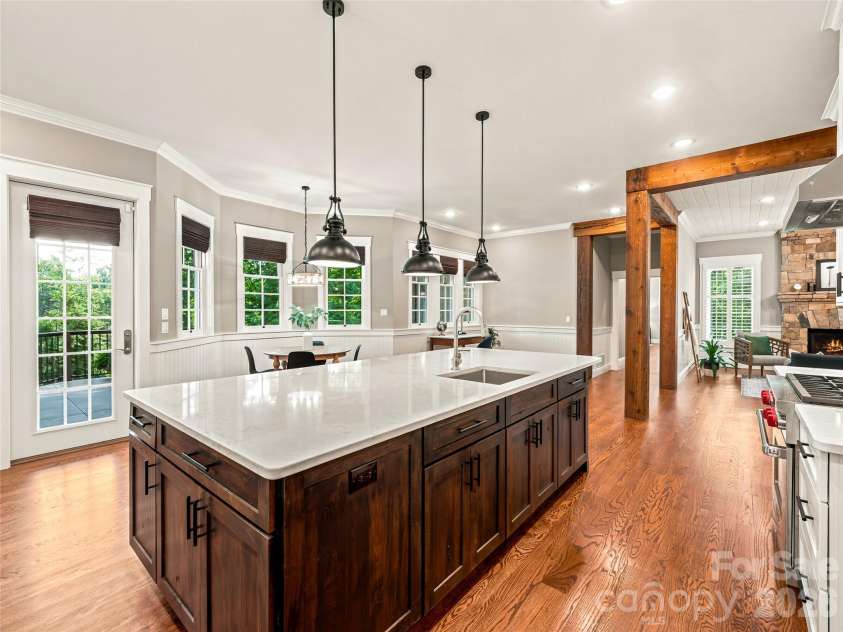 1 Cedar Chine Drive, Asheville, NC 28803.  MLS# CAR4393411, YatesRealty ID 15321. 