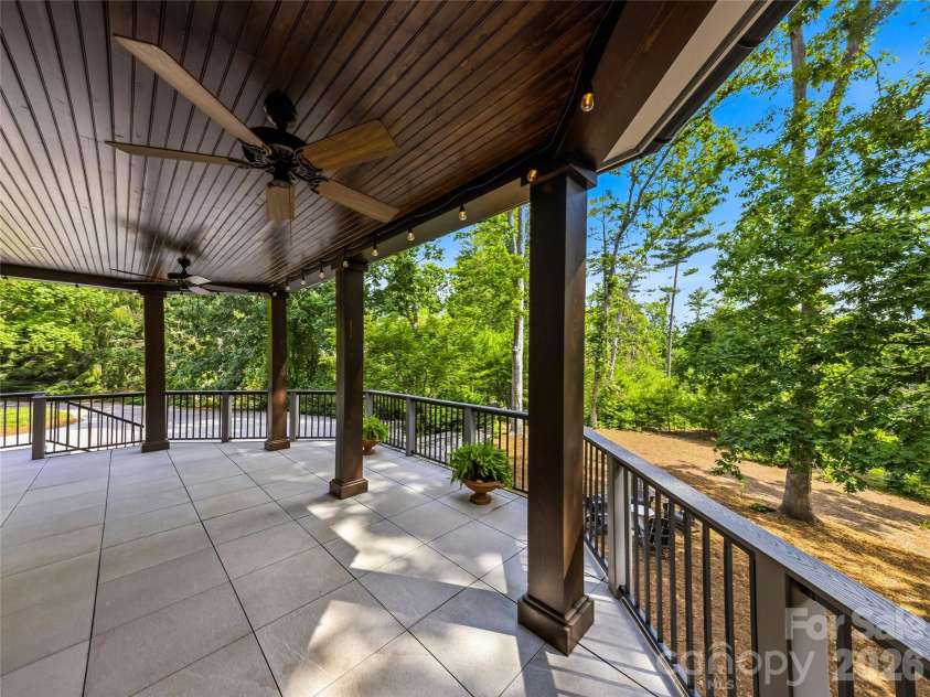 1 Cedar Chine Drive, Asheville, NC 28803.  MLS# CAR4393411, YatesRealty ID 15321. 