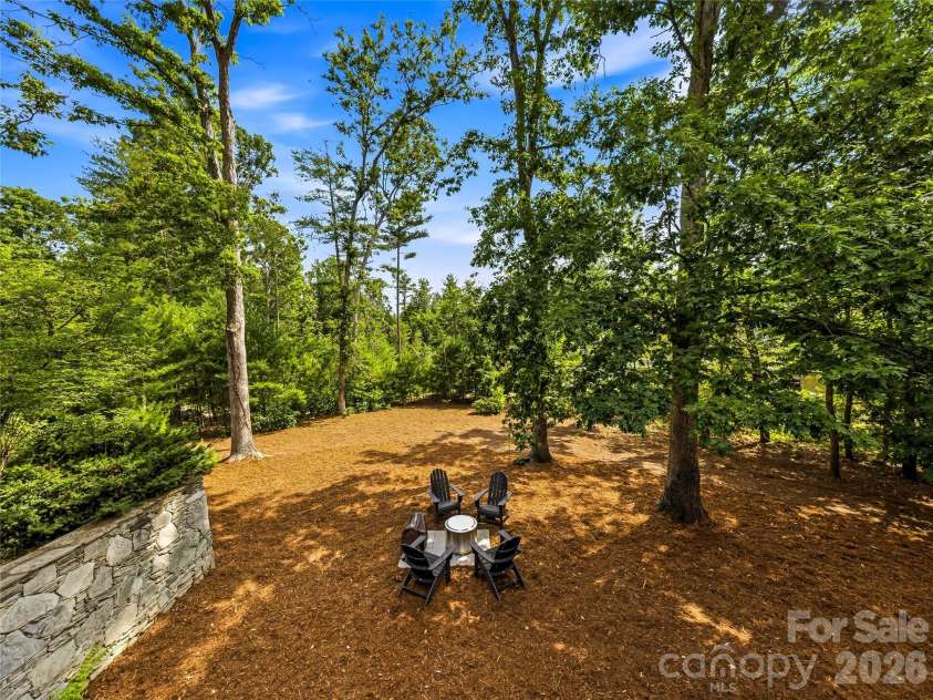 1 Cedar Chine Drive, Asheville, NC 28803.  MLS# CAR4393411, YatesRealty ID 15321. 