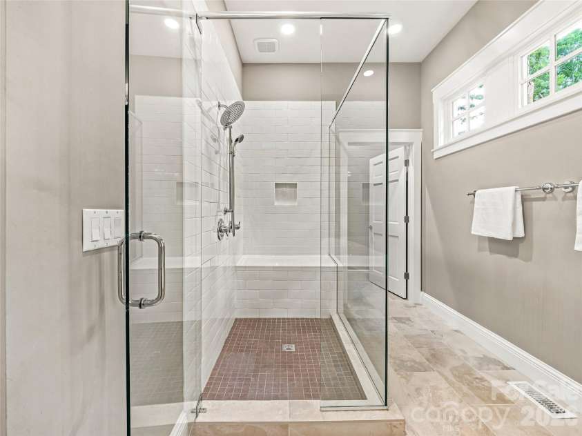 1 Cedar Chine Drive, Asheville, NC 28803.  MLS# CAR4393411, YatesRealty ID 15321. 