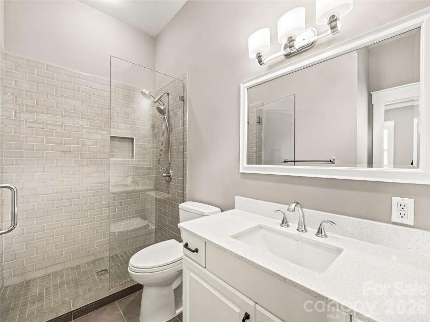 1 Cedar Chine Drive, Asheville, NC 28803.  MLS# CAR4393411, YatesRealty ID 15321. 