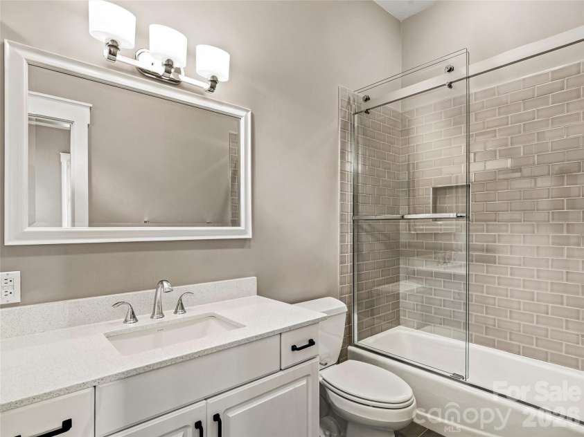 1 Cedar Chine Drive, Asheville, NC 28803.  MLS# CAR4393411, YatesRealty ID 15321. 