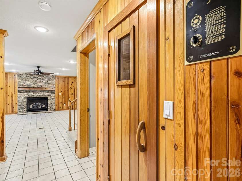 1 Cedar Chine Drive, Asheville, NC 28803.  MLS# CAR4393411, YatesRealty ID 15321. 