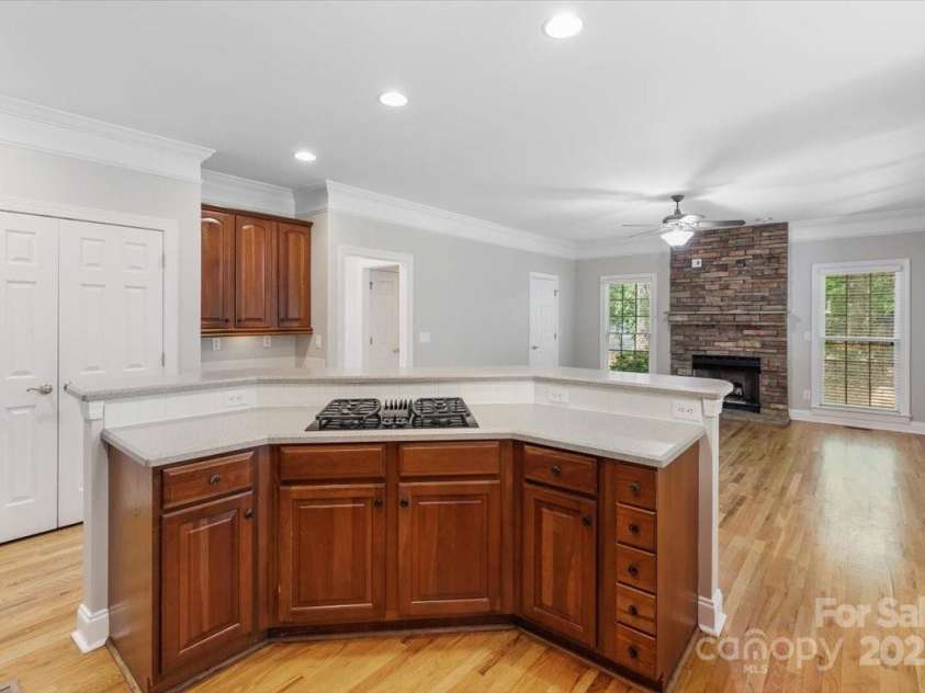 10836 Fox Hedge Road, Matthews, NC 28105.  MLS# CAR4249655, YatesRealty ID 15321. 
