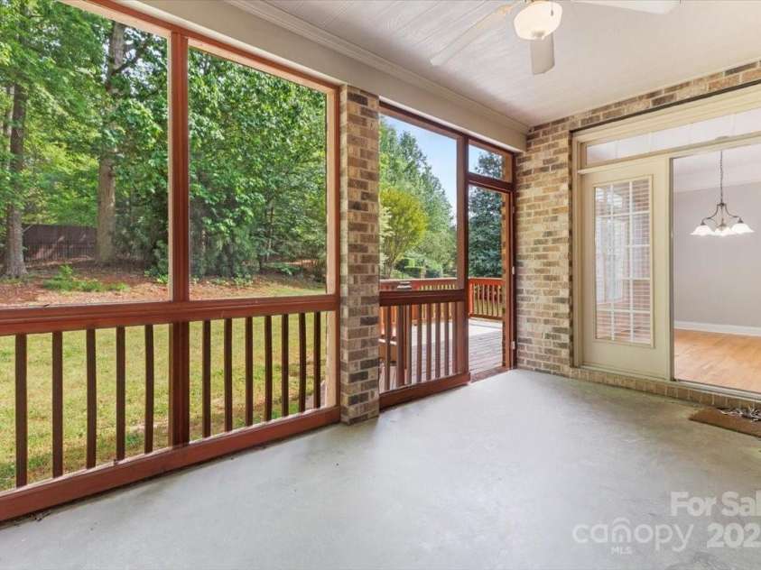 10836 Fox Hedge Road, Matthews, NC 28105.  MLS# CAR4249655, YatesRealty ID 15321. 